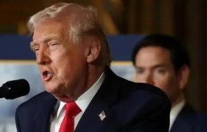 特朗普又让大家见证历史，美下令立即撤离伊朗！大批轰炸机起飞，第二轮行动将开始？