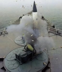 最后两艘“全蒸七子”开始改造！中国051C驱逐舰的传奇要落幕了？